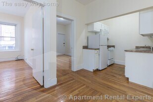 891 Massachusetts Ave in Cambridge, MA - Building Photo
