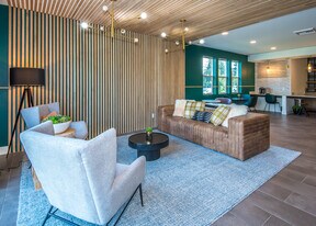 Autumn Grove in Vancouver, WA - Building Photo