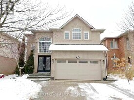 56 Moorland Crescent in Hamilton, ON - Building Photo