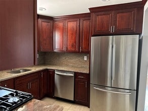 14 Wheeler Ave in Valley Stream, NY - Building Photo - Building Photo