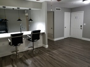 1826 N Spring, Unit 102 in Mesa, AZ - Foto de edificio - Building Photo