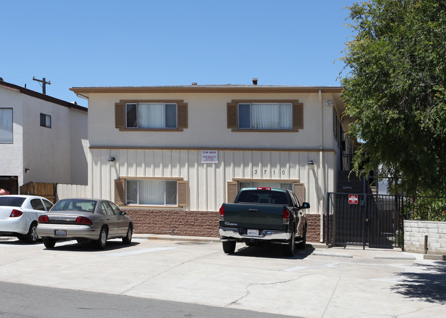 3710 MADISON Ave in San Diego, CA - Foto de edificio - Building Photo