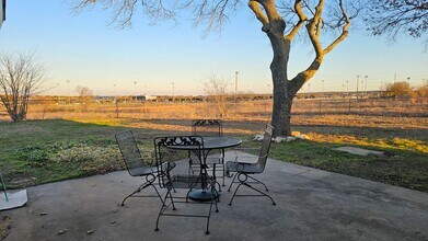 3435 E Old Settlers Blvd in Round Rock, TX - Foto de edificio - Building Photo