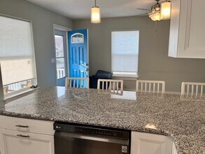 1333 W 67th St, Unit 1333 w 67 down in Cleveland, OH - Building Photo - Building Photo