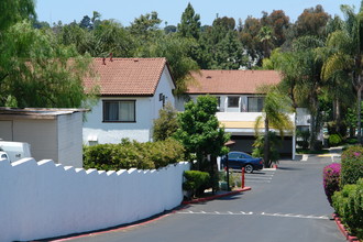 Plymouth Heights Apartments in Vista, CA - Building Photo - Building Photo