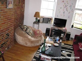 204 Northampton St in Boston, MA - Building Photo