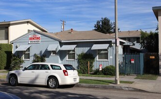 922 Obispo Ave in Long Beach, CA - Building Photo