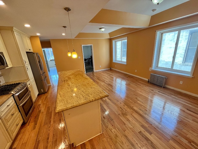 597 Miller Ave in Brooklyn, NY - Building Photo - Building Photo
