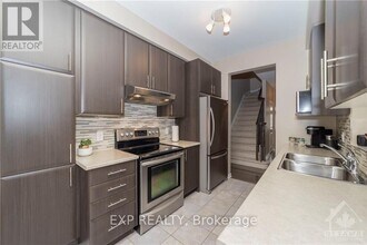 840 Kennacraig Private in Ottawa, ON - Building Photo - Building Photo