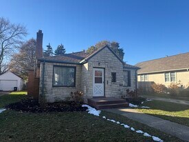 7706 27th Ave in Kenosha, WI - Building Photo