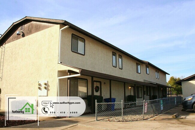 3315 Magnums Way in Redding, CA - Building Photo - Building Photo