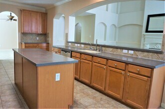 8123 Buffalo Springs Ct in Sugar Land, TX - Building Photo - Building Photo