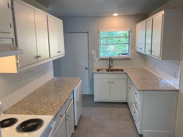 2631 Hearthstone Dr in Farmers Branch, TX - Building Photo - Building Photo