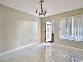 47 NW 151st St in Miami, FL - Building Photo - Building Photo