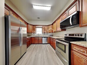 515 Flat Rock Ter in Port Wentworth, GA - Foto de edificio - Building Photo