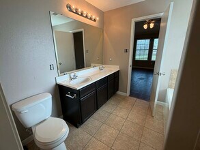 9403 Sunflower Ridge Ln in Houston, TX - Foto de edificio - Building Photo