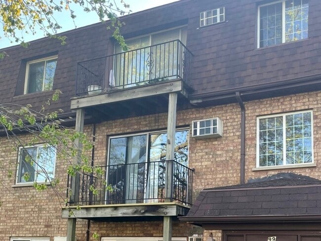 property at 99 E Dundee Rd