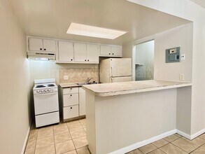 5119 Curry Ford Rd in Orlando, FL - Building Photo - Building Photo