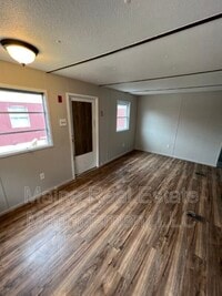 715 College Ave photo'