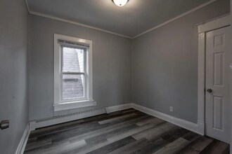 729 Montana Ave in South Milwaukee, WI - Building Photo - Building Photo