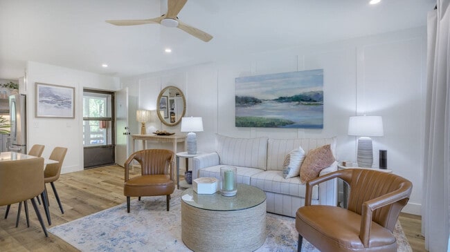 45 Folly Field Rd in Hilton Head Island, SC - Building Photo - Building Photo