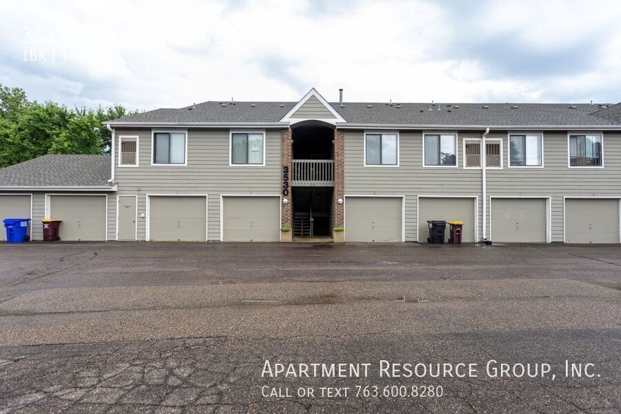 3516 Lexington Ave S in Eagan, MN - Building Photo