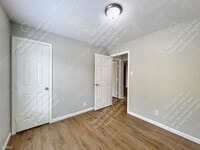 5405 Southlea St photo'