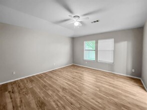 536 Goldstone Ln in Fort Worth, TX - Building Photo - Building Photo