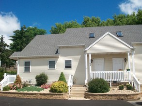 Muirfield Apartments in Madison, WI - Foto de edificio - Building Photo