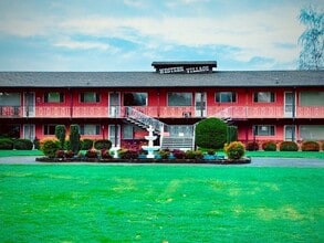 192-Western Village Apartments in Salem, OR - Building Photo - Interior Photo