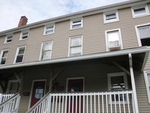 Multi-Family in Jewett City, CT - Building Photo - Building Photo