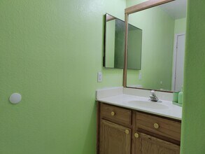 18609 N 30th Pl in Phoenix, AZ - Foto de edificio - Building Photo