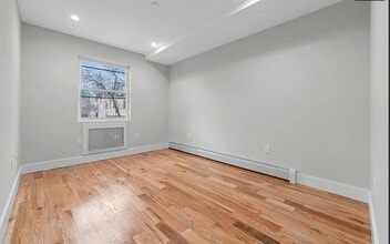 238 Wyona St in Brooklyn, NY - Building Photo - Building Photo