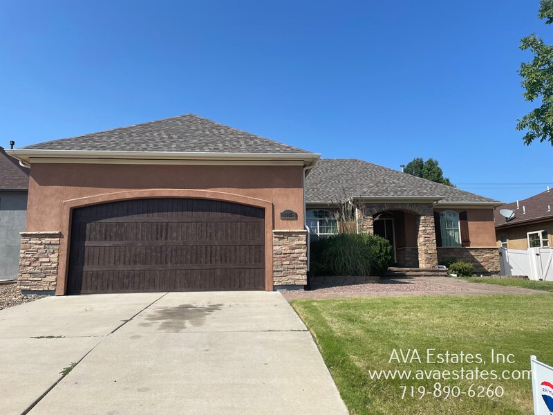 1705 Aquila Dr in Pueblo, CO - Building Photo