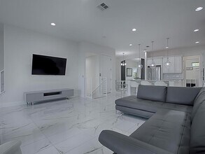 7661 Toscana Blvd in Orlando, FL - Building Photo - Building Photo
