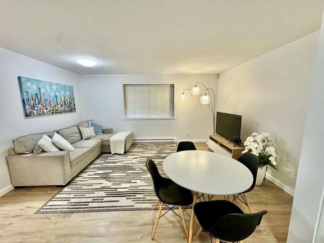 property at 1689 Tatlow Av