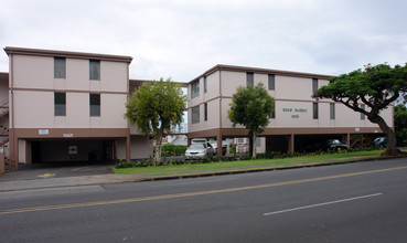 Hale Mahiai Apartments in Honolulu, HI - Building Photo - Building Photo