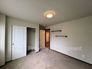 3530 Springbrook Ln in Bremerton, WA - Building Photo - Building Photo