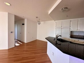 11385 Affinity Ct in San Diego, CA - Building Photo - Building Photo