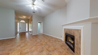 217 Augsburg Ct, Unit 7-301 in College Station, TX - Building Photo - Building Photo