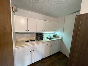 1750 kalakaua Ave, Unit 1506 in Honolulu, HI - Building Photo - Building Photo