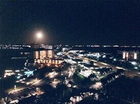 5220 Brittany Dr S in St. Petersburg, FL - Building Photo