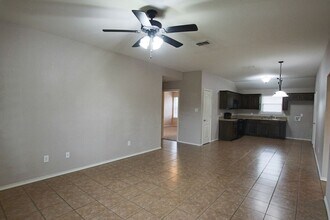 17072 Sentinel Ln in Lindale, TX - Building Photo - Building Photo