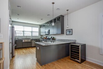 209 Burnet St in Charlottesville, VA - Building Photo - Building Photo