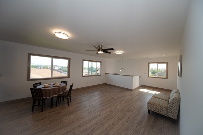 1526 Hooli Cir in Pearl City, HI - Building Photo - Building Photo