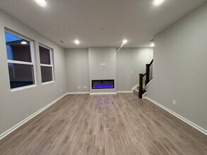 16815 Aiken Ridge Cir in Louisville, KY - Foto de edificio - Building Photo