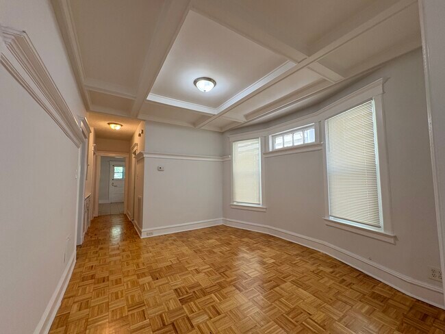 212 Grant Ave, Unit 1 in Jersey City, NJ - Building Photo - Building Photo