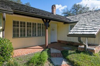 5334 Lake Howell Rd in Winter Park, FL - Building Photo - Building Photo