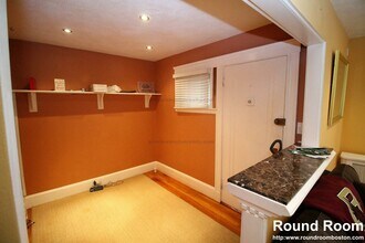 504 Washington St, Unit 1 in Brookline, MA - Building Photo - Building Photo