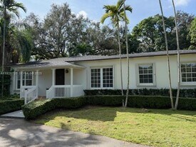 7550 SW 67th Ave in South Miami, FL - Building Photo